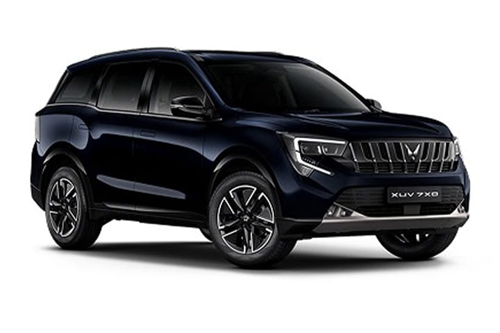 Mahindra Xuv 7x0 Ax5 At in Midnight Black